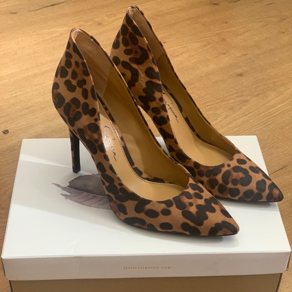 Women’s pumps
